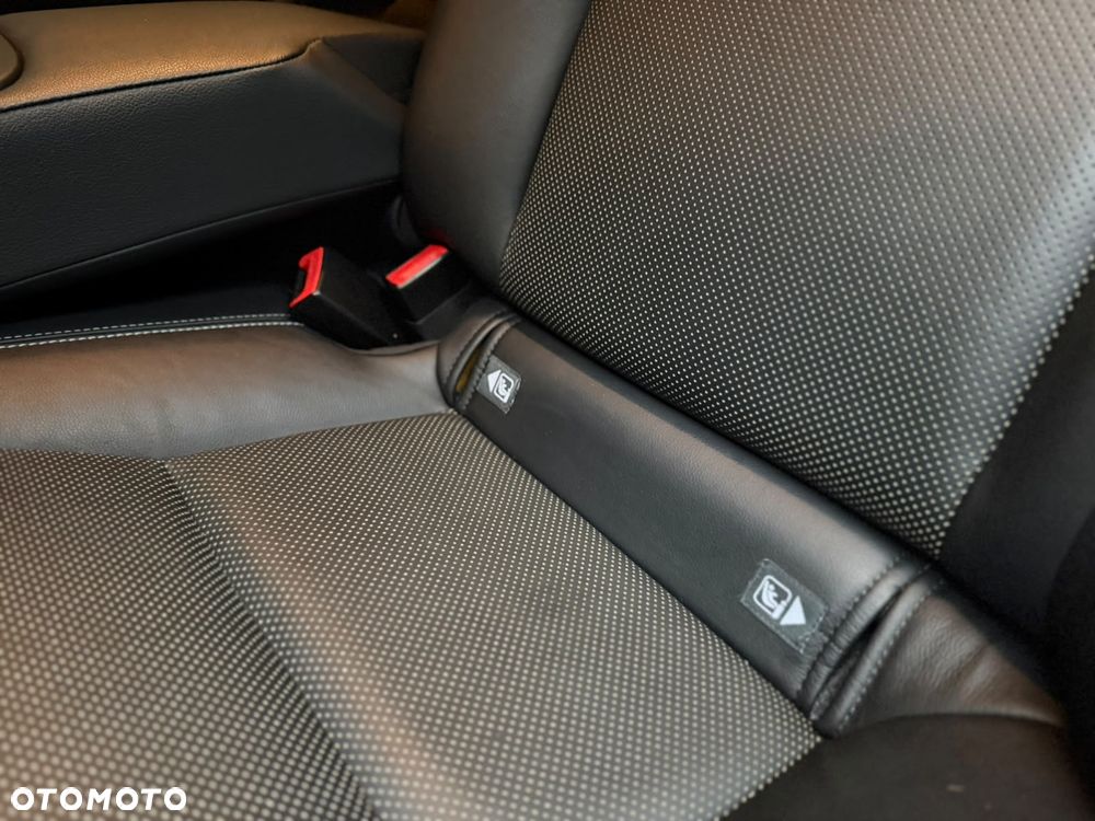 Toyota Avensis 2.0 Premium MS - 15