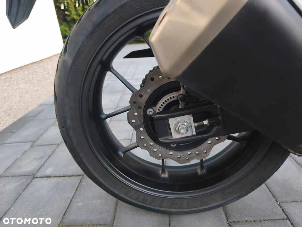 Honda CB - 16