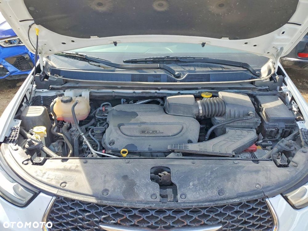 Chrysler Pacifica - 13