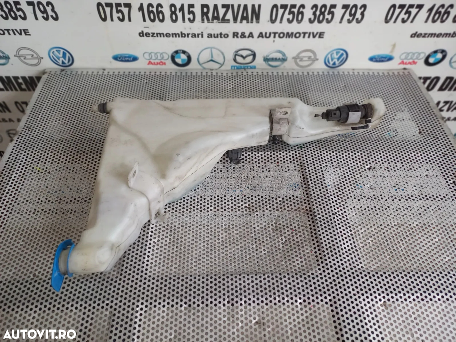 Bidonas Vas Lichid Parbriz Stropgel Audi A8 4H D4 An 2010-2011-2012-2013-2014-2015-2016-2017 Volan - 3