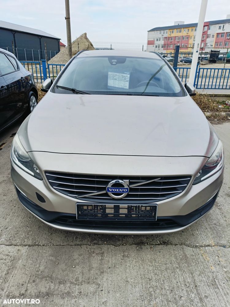 Volvo V60 D2 Geartronic Momentum - 1