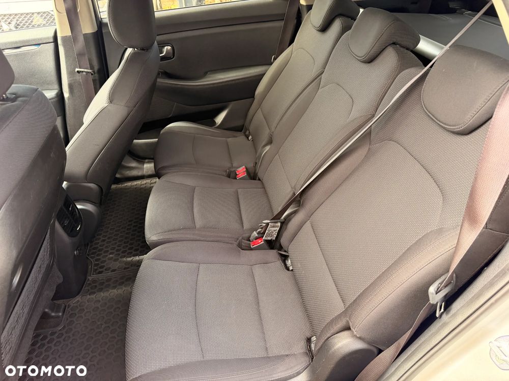 Kia Carens 1.7 CRDi 115 Dream Team Edition - 22