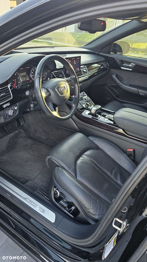 Audi A8 - 7