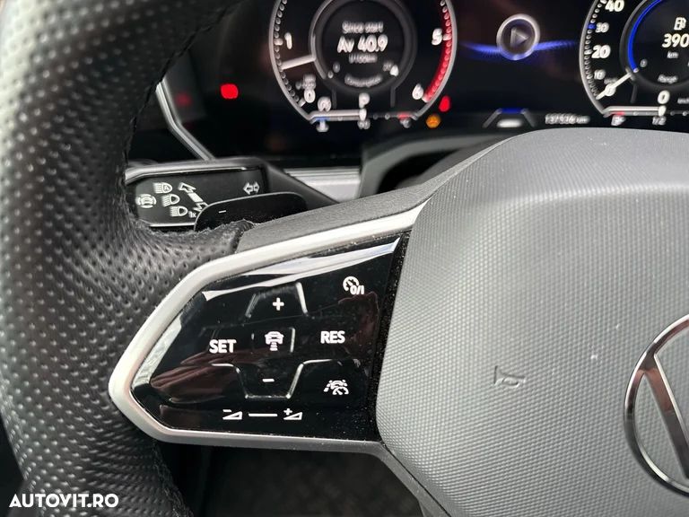 Volkswagen Touareg V6 TDI R-Style - 28