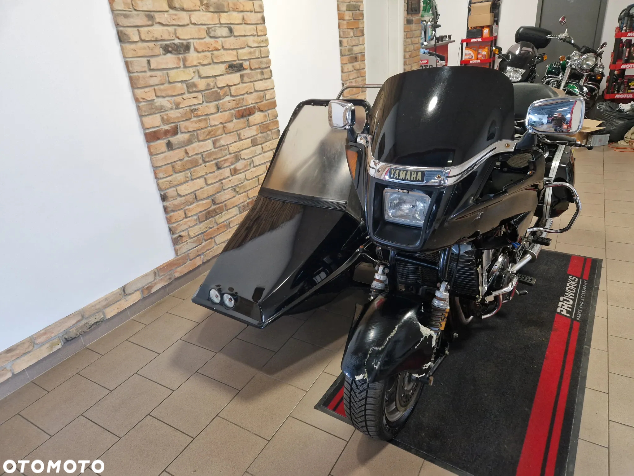Yamaha XVZ - 8