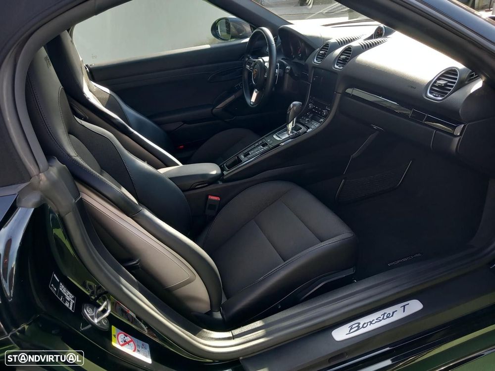 Porsche 718 Boxster 2.0 T PDK - 23