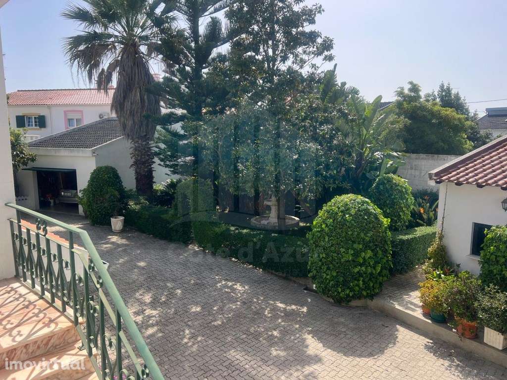 Moradia com 7 Assoalhadas , garagem e com terreno de 1.000 m2 zona ... - Grande imagem: 3/48