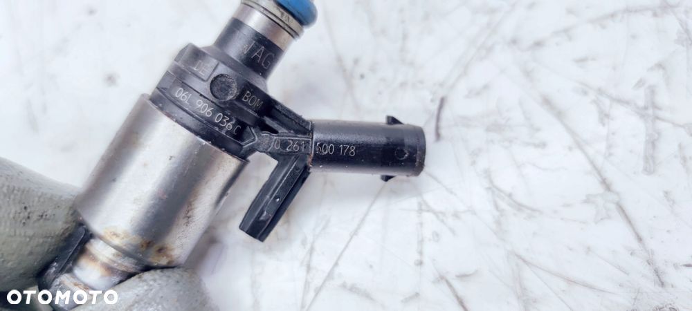 WTRYSK WTRYSKIWACZ AUDI VW 1.8 TFSI 06L906036C - 4