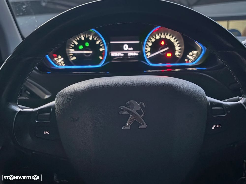 Peugeot 2008 PureTech 110 Stop&Start Allure - 36