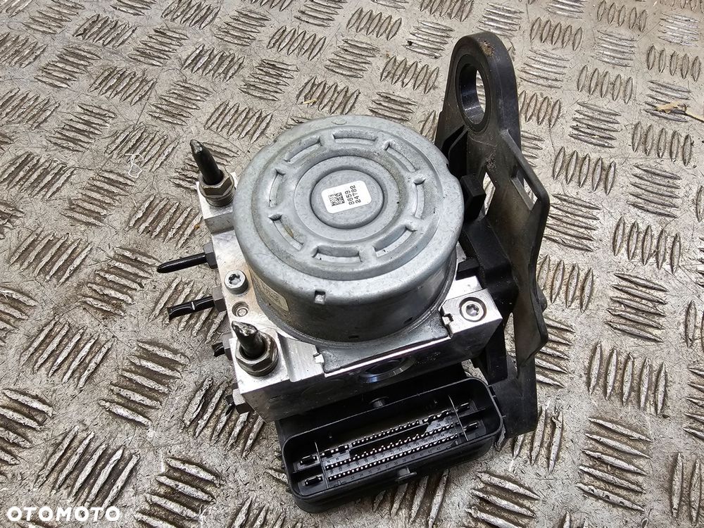 pompa sterownik abs skoda superb iii 5q0614517dh - 1
