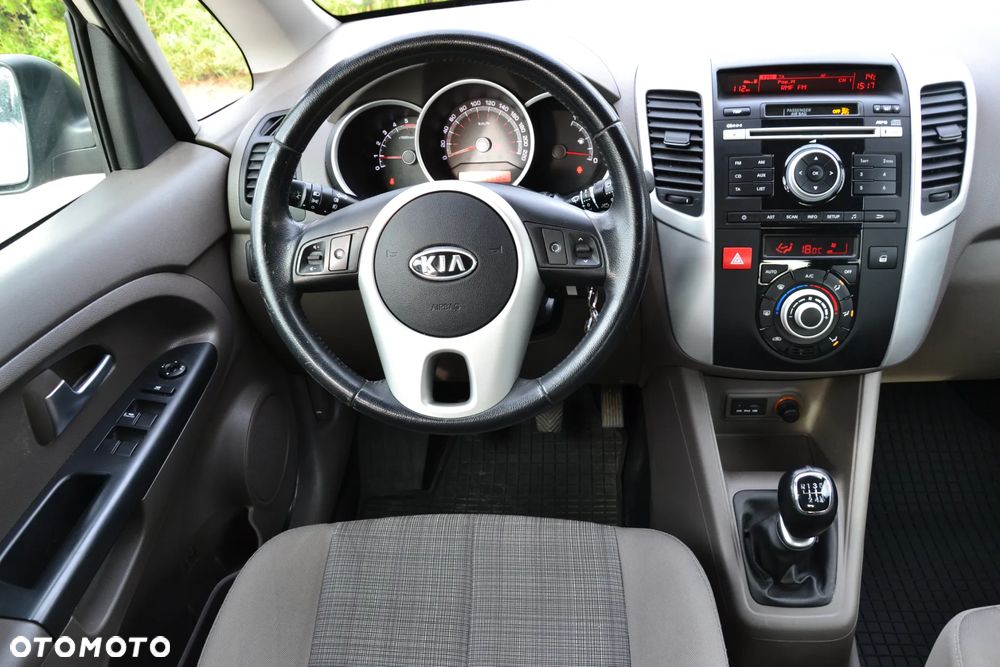 Kia Venga - 9