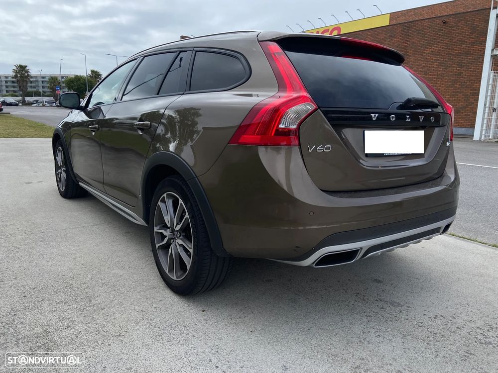 Volvo V60 Cross Country 2.0 D3 Summum Geartronic - 6
