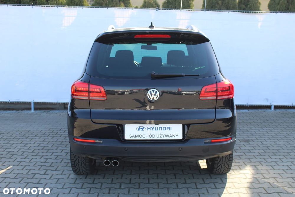 Volkswagen Tiguan 2.0 TDI DPF 4Motion BlueMotion Technology DSG Sport & Style - 4