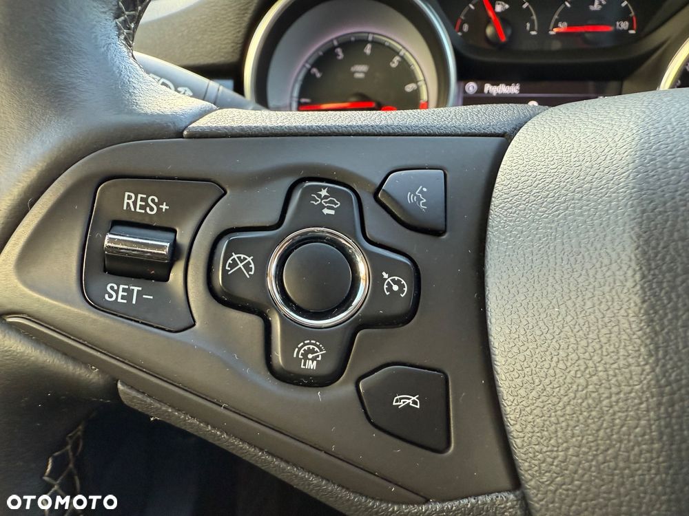 Opel Astra 1.4 Turbo Innovation - 20