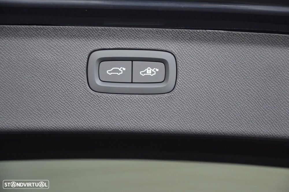 Volvo XC 90 2.0 T8 PHEV Plus Dark AWD - 9