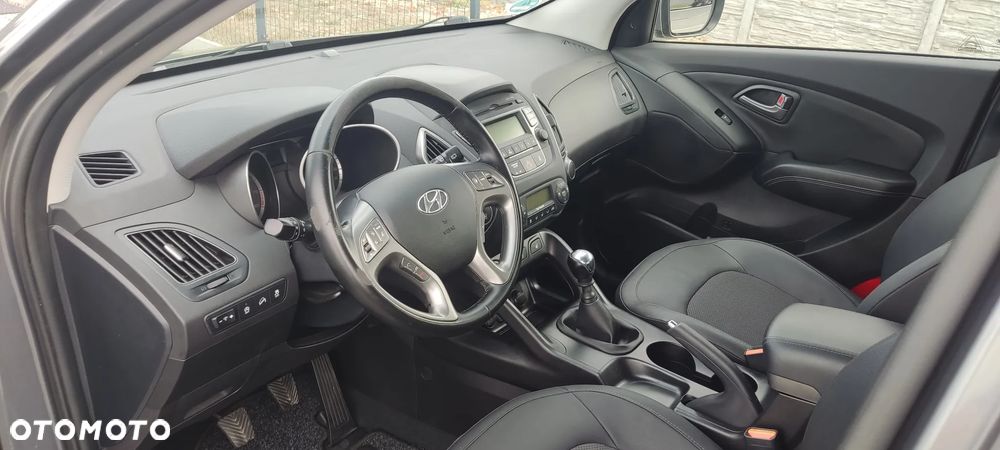 Hyundai ix35 blue 1.6 2WD Finale Silver - 9