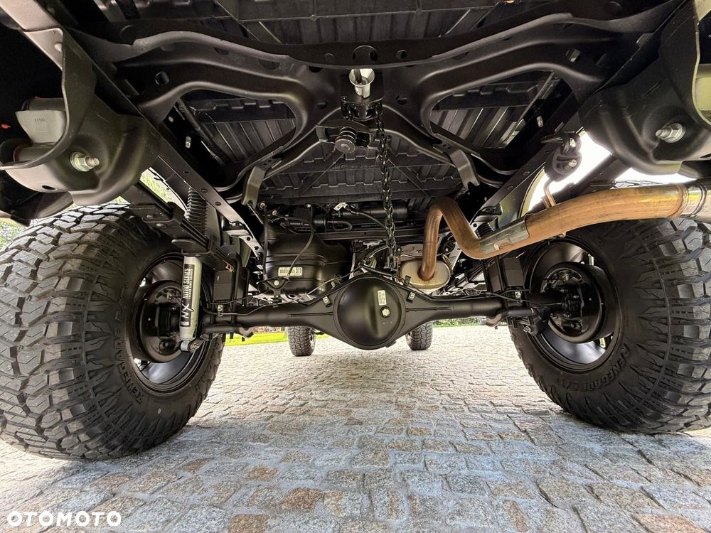 Toyota Tacoma - 24