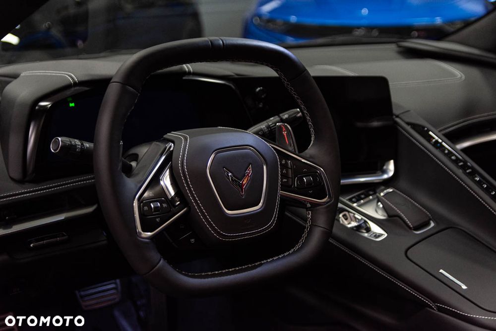 Chevrolet Corvette - 17