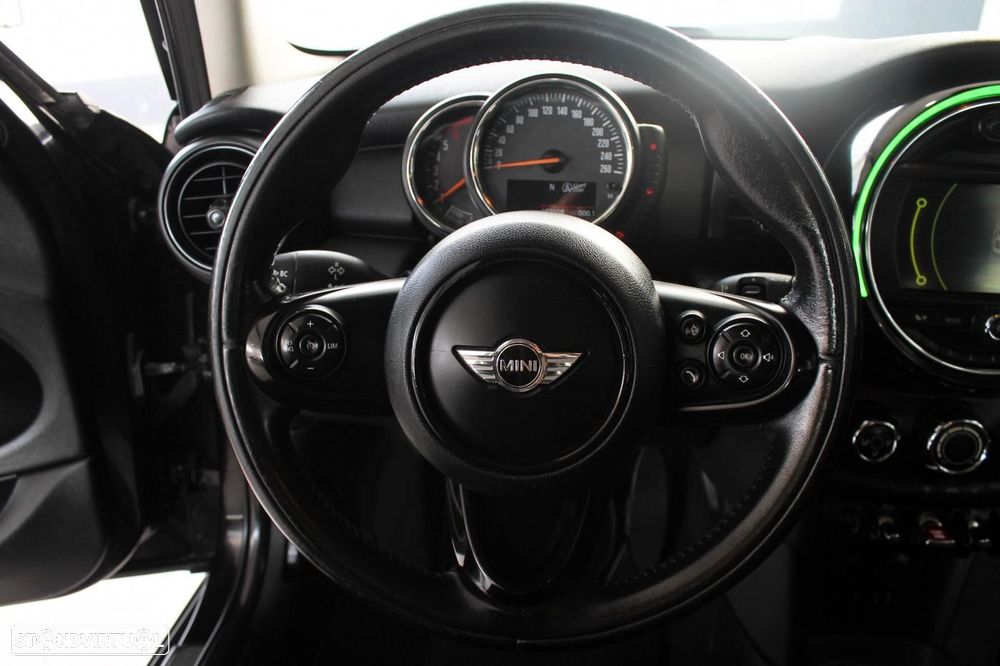 MINI 5 Portas One D - 16