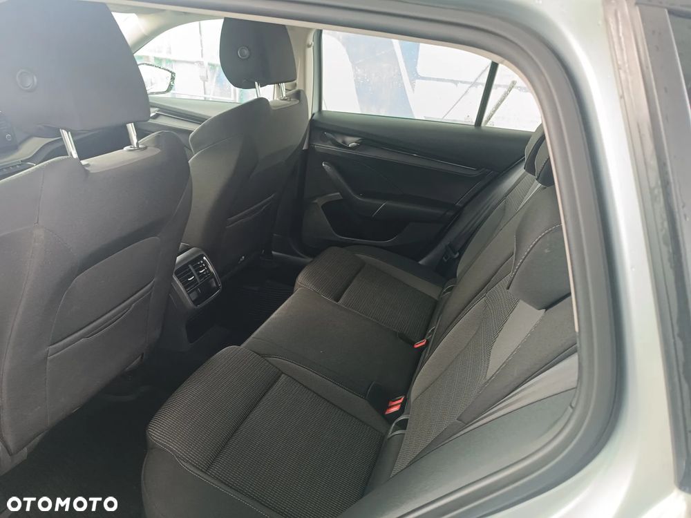 Skoda Octavia 1.5 TSI GPF ACT Ambition - 8