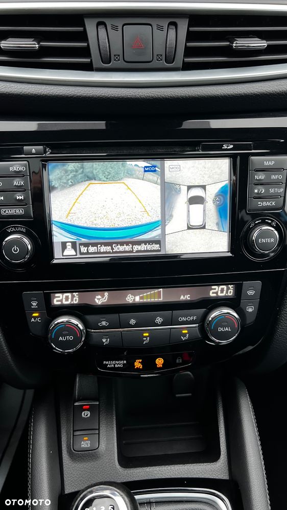 Nissan Qashqai 1.6 DIG-T N-Connecta - 34
