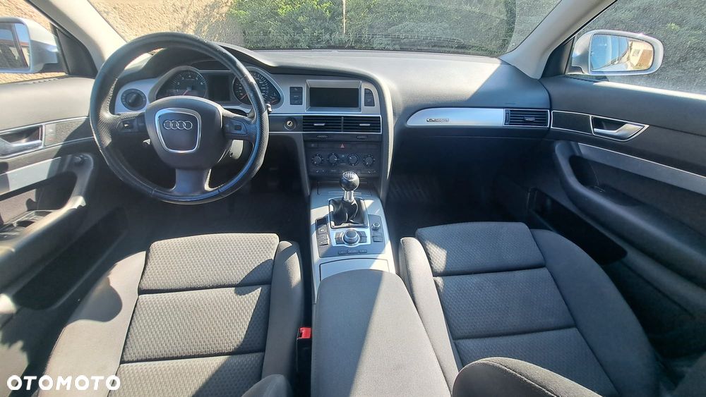 Audi A6 Avant 2.4 quattro - 15