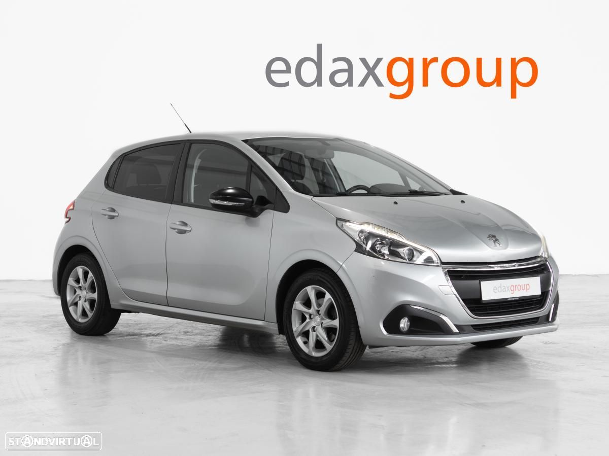 Peugeot 208 - 1