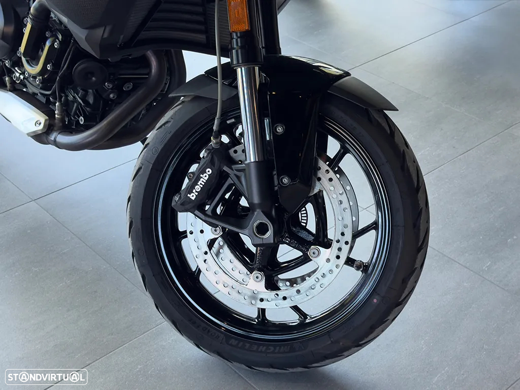 BMW F 900 XR - 6