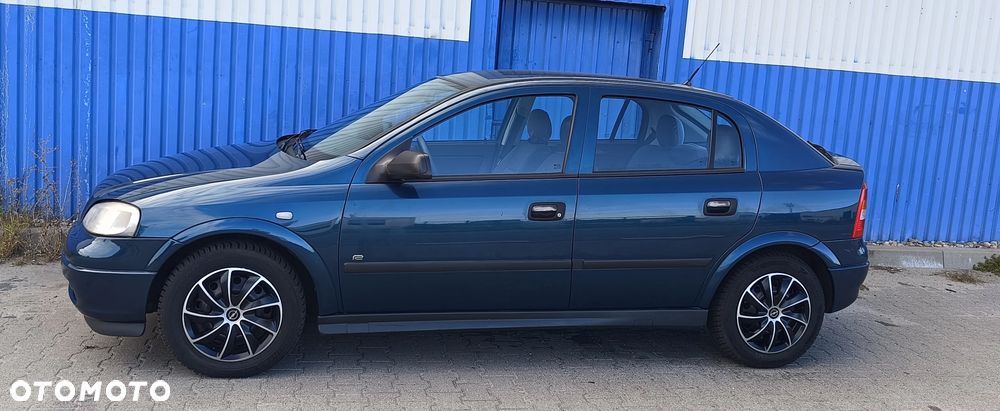 Opel Astra - 16