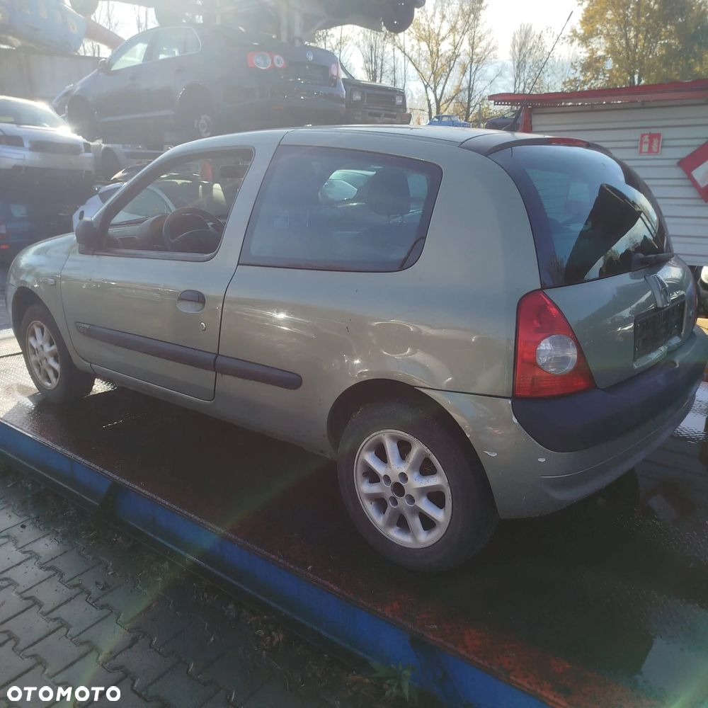 Renault Clio 2 na części. - 8
