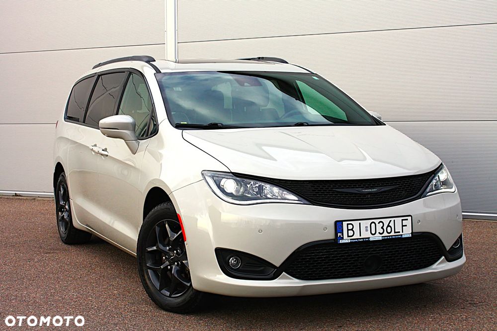Chrysler Pacifica - 9