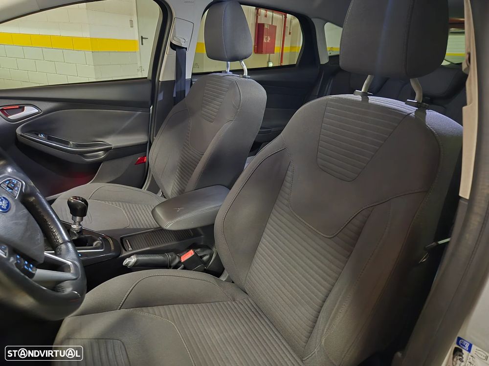 Ford Focus 1.0 SCTi Titanium - 20