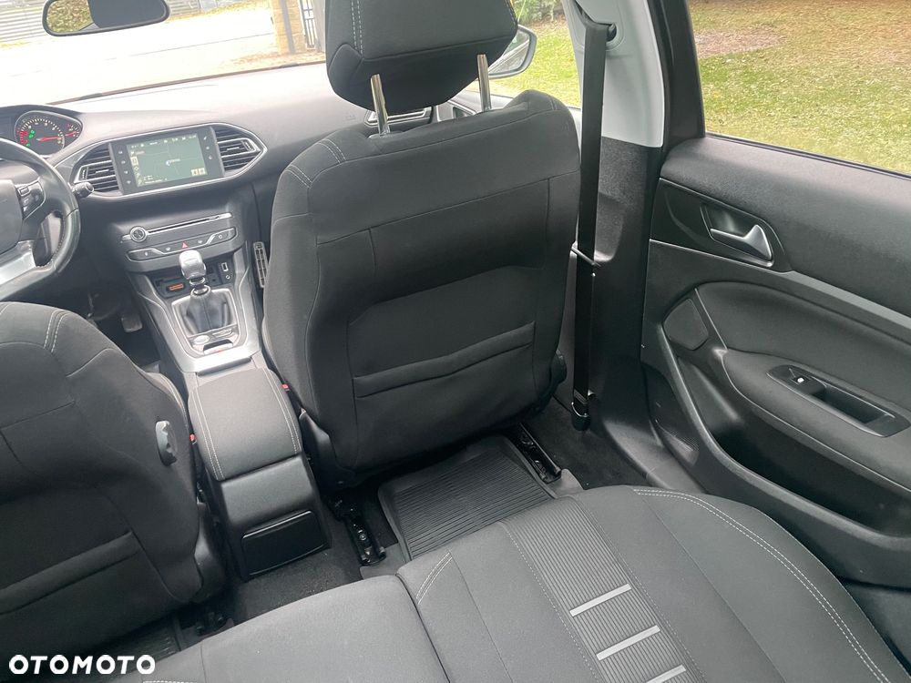 Peugeot 308 1.2 PureTech Active S&S - 24