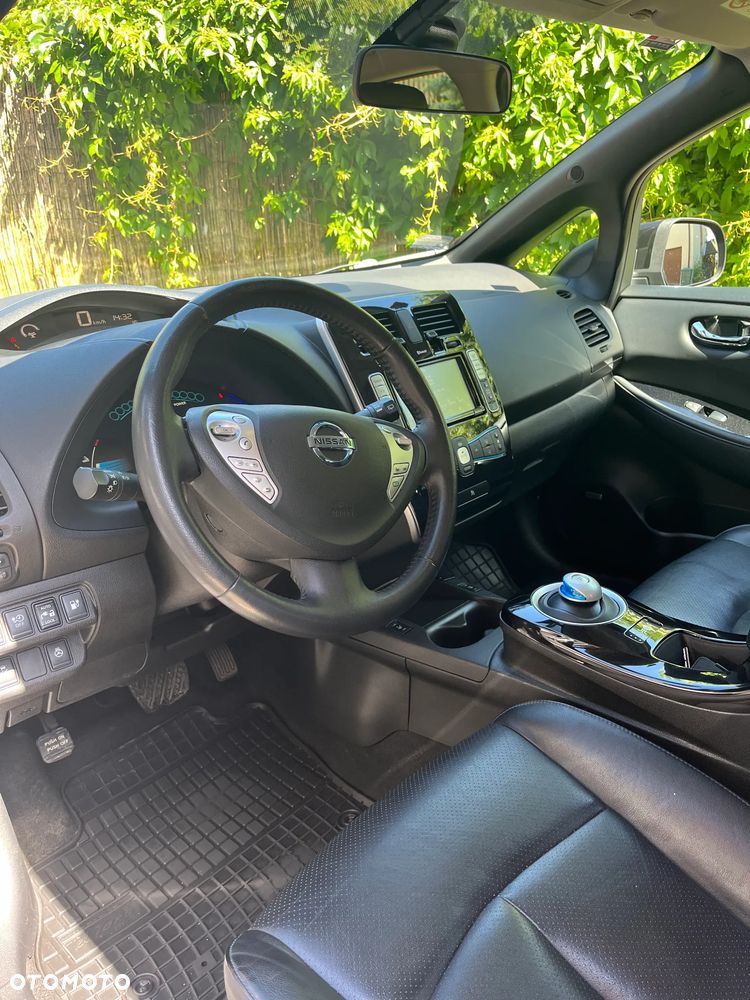 Nissan Leaf 30 kWh (mit Batterie) Tekna - 11