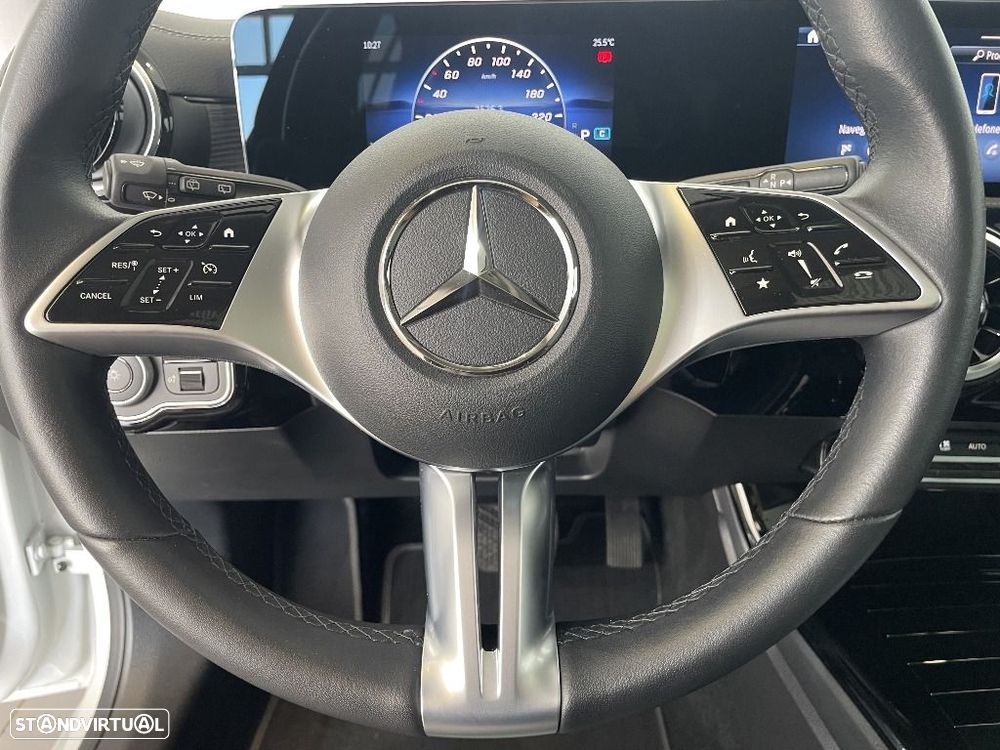 Mercedes-Benz CLA 180 - 14