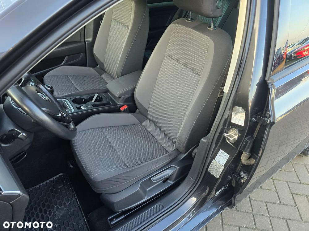 Volkswagen Passat Variant - 13