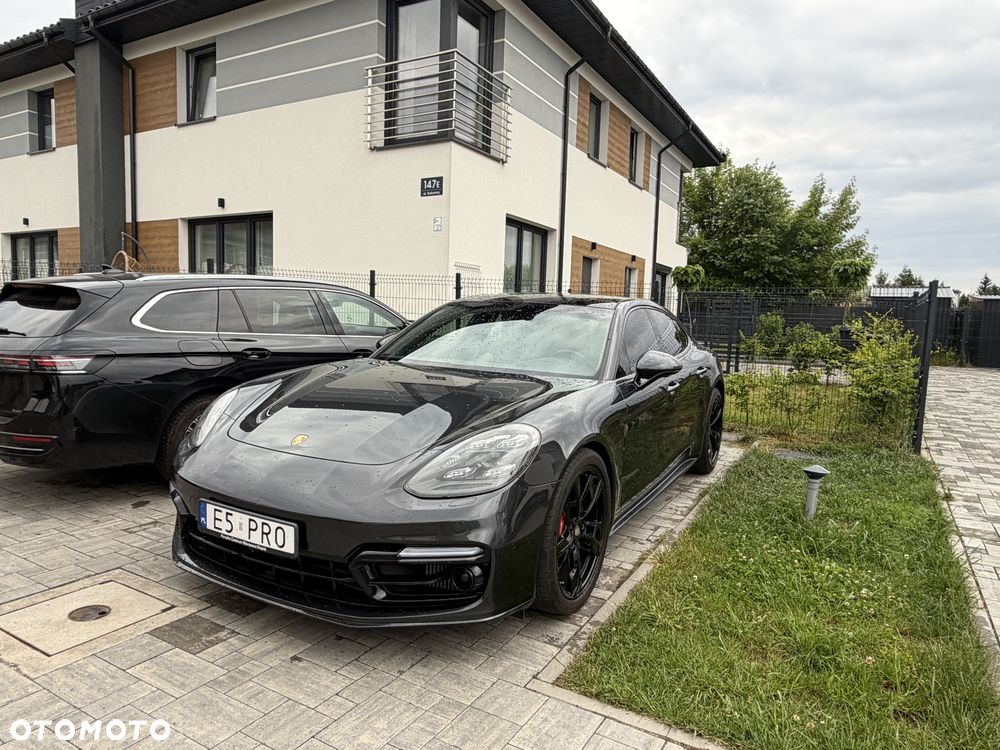 Porsche Panamera 4S - 1