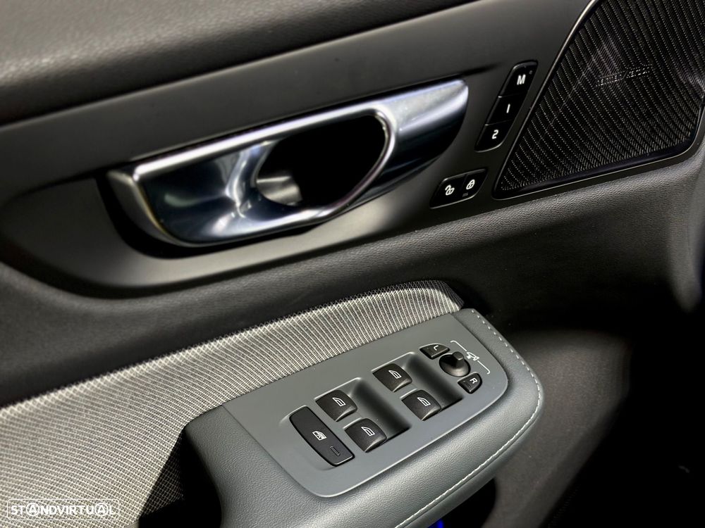 Volvo V60 2.0 T6 AWD TE R-Design - 28