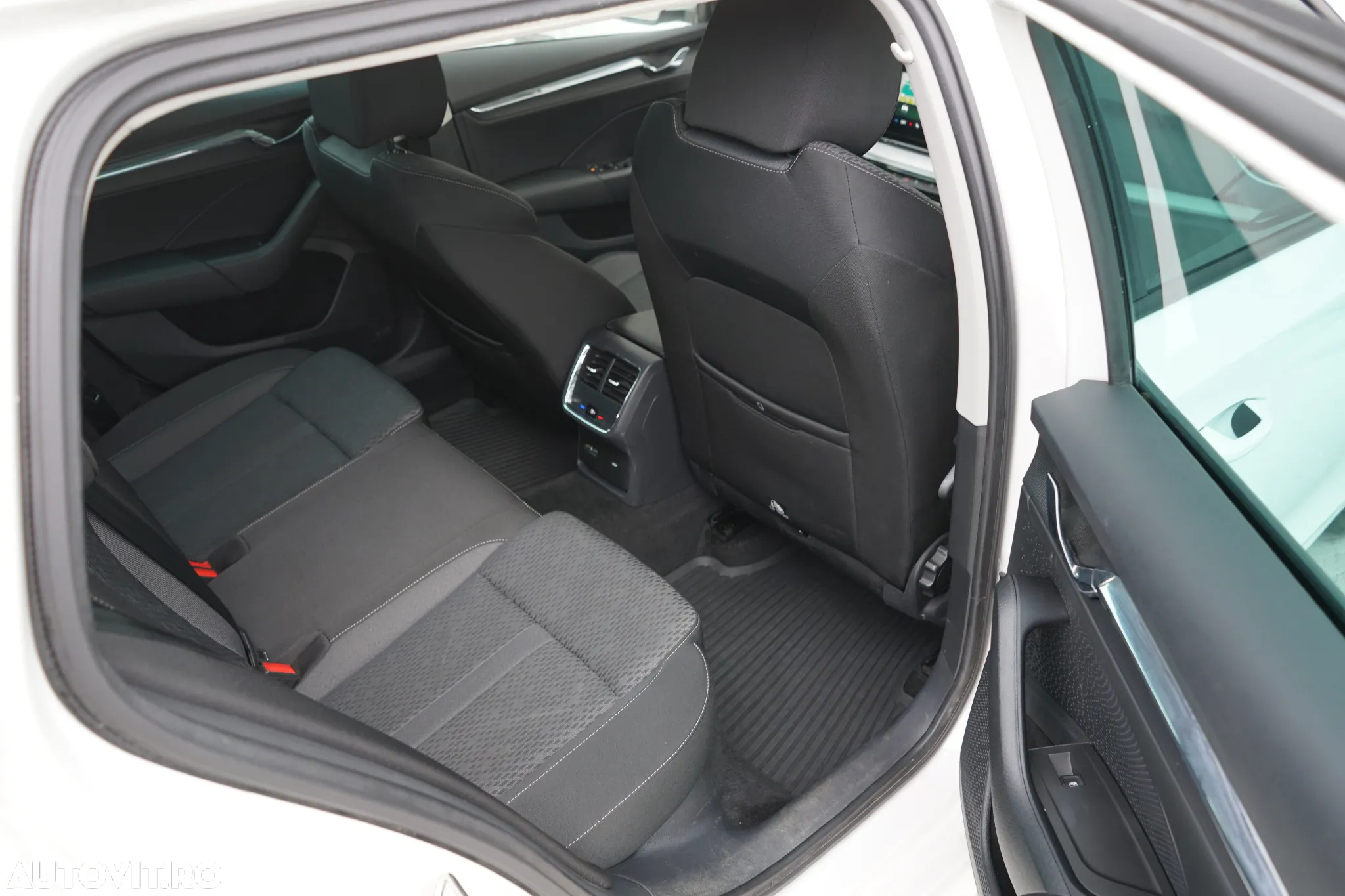 Skoda Octavia Combi Diesel 2.0 TDI DSG Style - 26