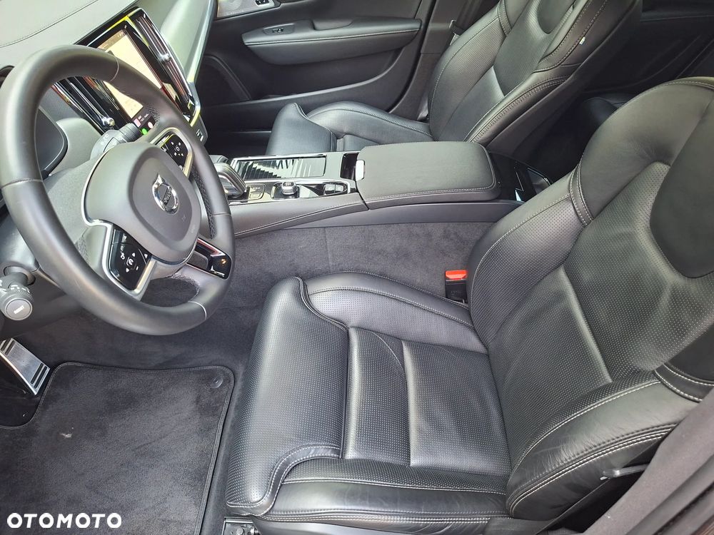 Volvo V90 T8 AWD Plug-In Hybrid R-Design - 10