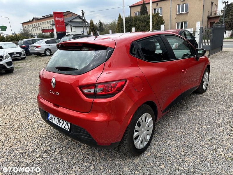 Renault Clio 1.2 16V 75 Life - 6
