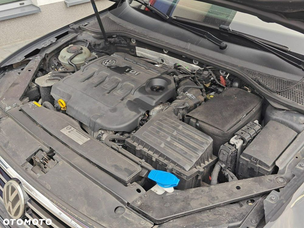 Volkswagen Passat - 21