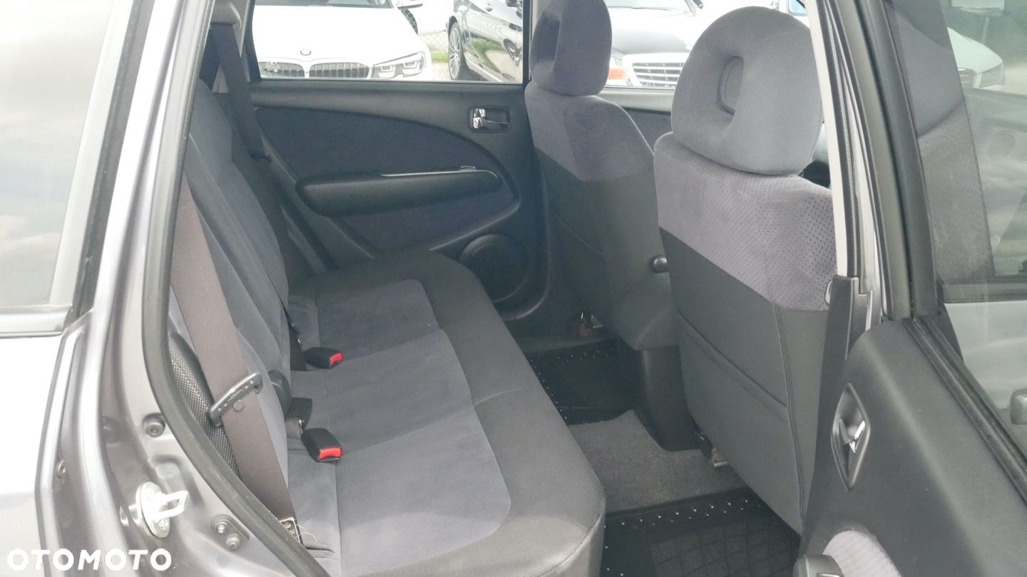 Mitsubishi Outlander - 13