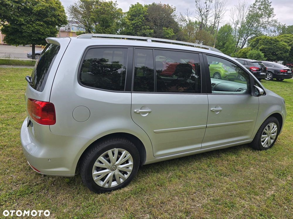 Volkswagen Touran - 3