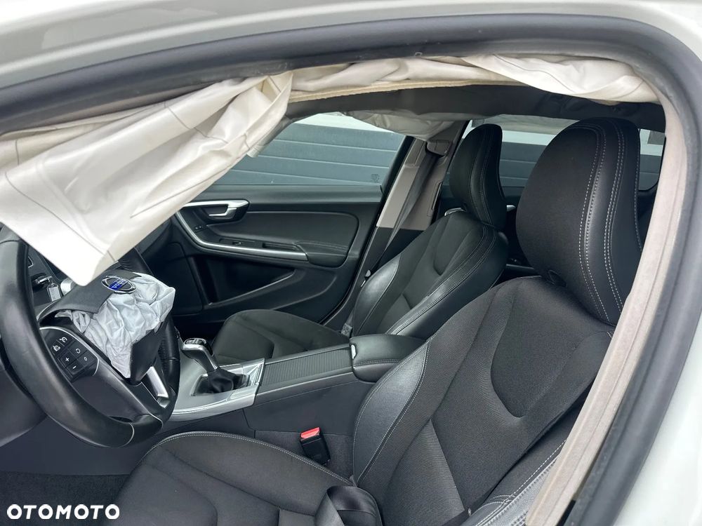 Volvo V60 - 16