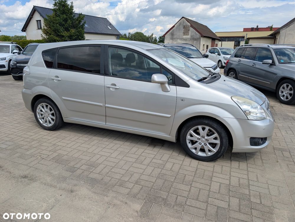 Toyota Corolla Verso 2.2 D-4D Sol + 7os - 28