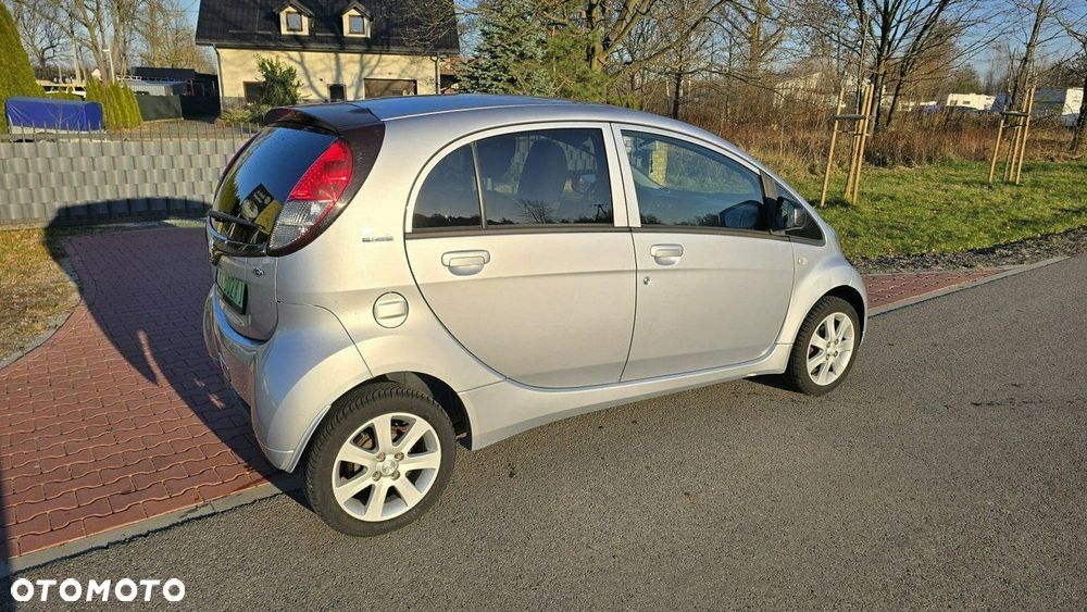 Peugeot iOn - 6
