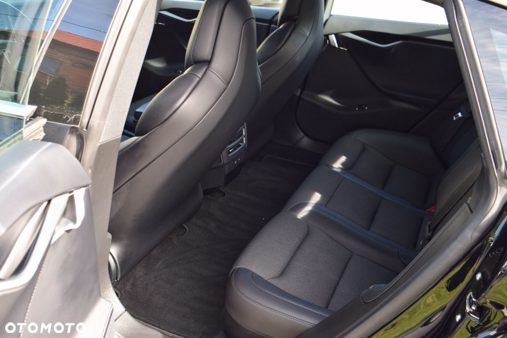 Tesla Model S Long Range Plus - 26