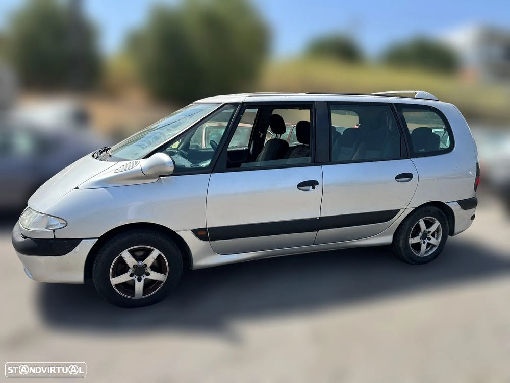 Renault Grand Espace III 2.2 TD 7 Lug de 1998 para peças - 4