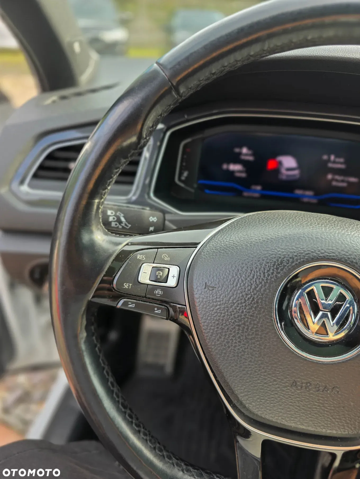 Volkswagen T-Roc 2.0 TDI SCR DPF Premium - 32
